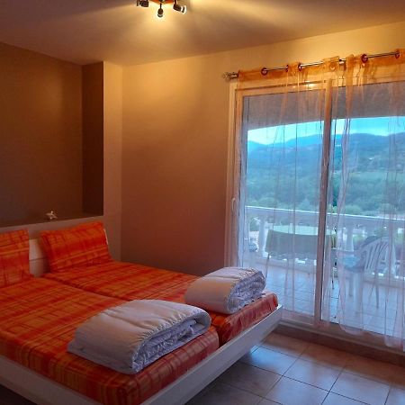 Chez Bernard Et Rosina Bed and Breakfast Espéraza Εξωτερικό φωτογραφία